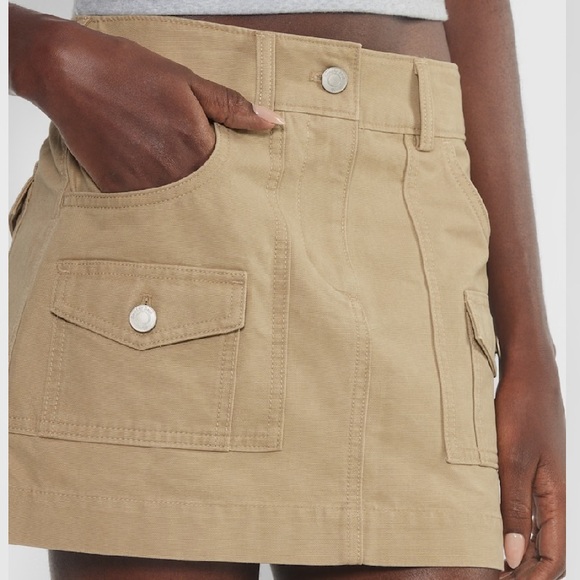 Aritzia Sunday Best Kaya Mini Cargo Skirt - Picture 2 of 9